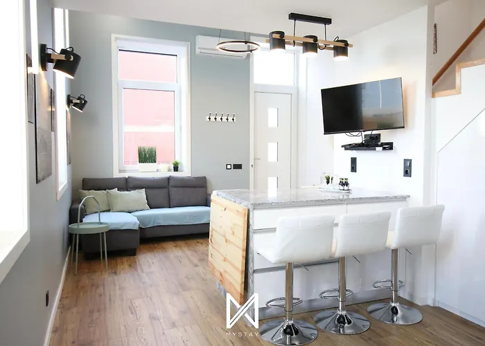 בית נופש Mystay - Riverview House *